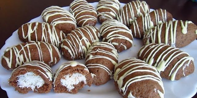 Chocolate cookies with coconut