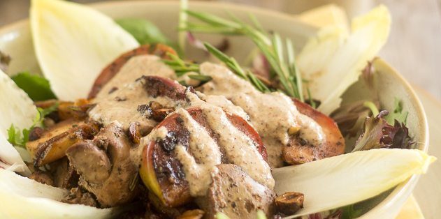 Warm salad with chicken liver and apples