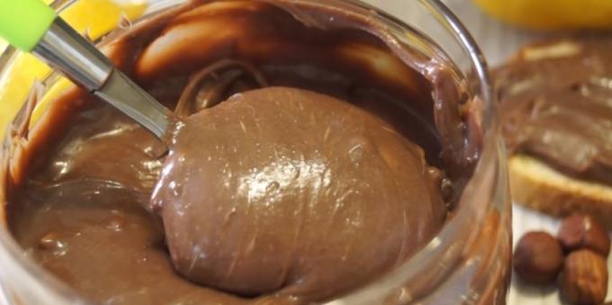 Nutella at home: a recipe with condensed milk