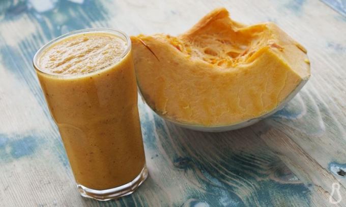 Dishes from pumpkin: pumpkin smoothies