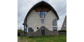 And you are exactly the architect? 20 pictures of very strange houses