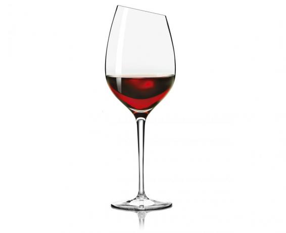 A glass of red wine Syrah