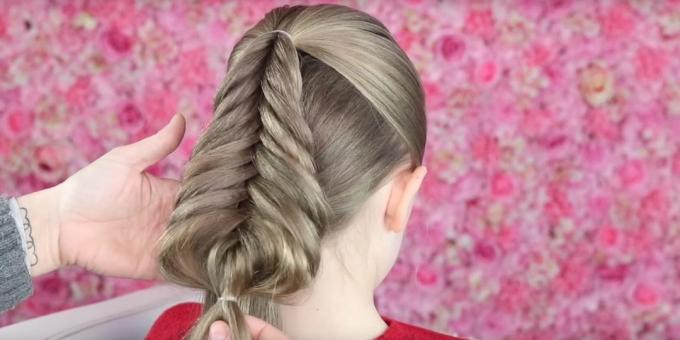 hairstyles for girls in the New Year: create a "Christmas tree"