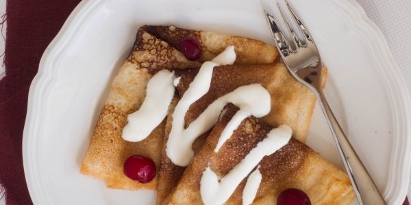 Custard pancakes without eggs with milk