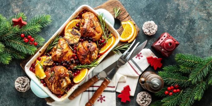 Chicken baked with cranberries and orange