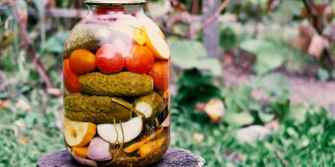 Assorted vegetables with zucchini for the winter