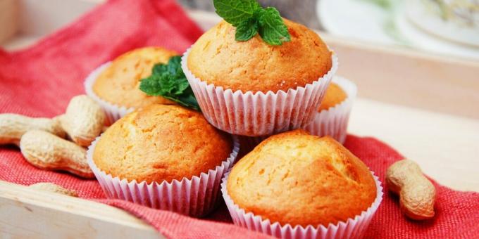 Simple cottage cheese cupcakes