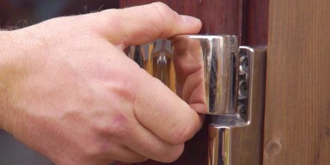 How to adjust the plastic door: Close the door and remove the trim