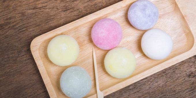 Mochi - the most delicate Japanese dessert