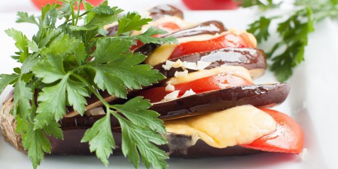 Recipe fried eggplant with tomatoes and garlic