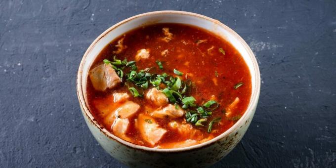 Italian-style tomato soup with chicken
