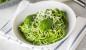 Pasta with spinach, peas and pesto