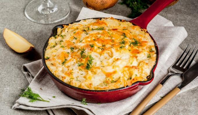 Mashed potato casserole with minced meat