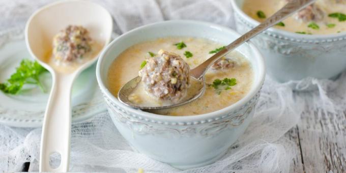 Corn soup with meatballs