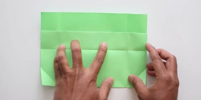 envelope with your hands without glue: bend the lower part