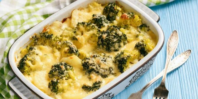 Casserole with chicken, potatoes and broccoli