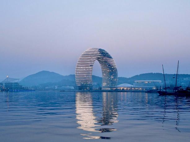 Chinese architecture: The hotel "Sheraton" in Huzhou