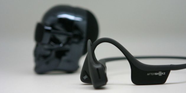 Headphones with a bone conduction sound AfterShokz Trekz Air