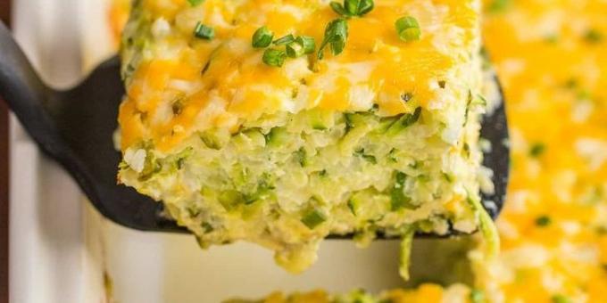 Recipes zucchini in the oven: Baked pudding with zucchini, rice and cheese