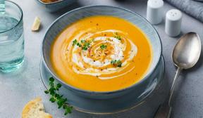 Carrot cream soup with red lentils