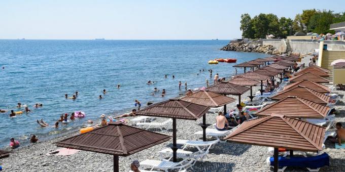 Attractions in the vicinity of Novorossiysk: Shirokaya Balka beach