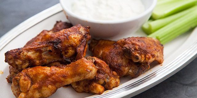 Chicken Wings "Buffalo" with "blue cheese" sauce