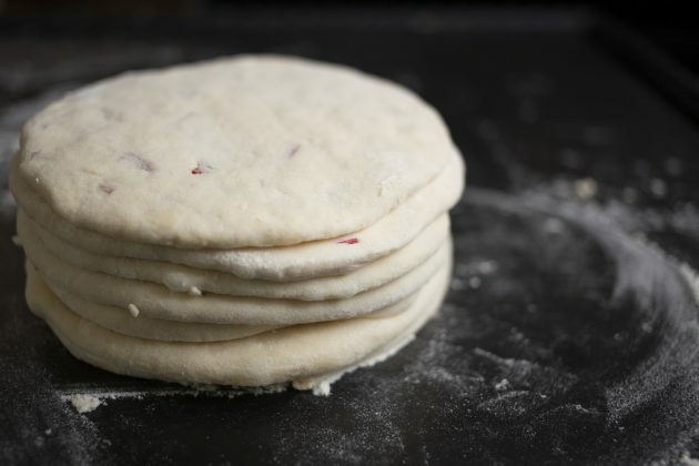 Flatten Indian Naan Cakes with Curd Filling