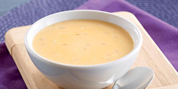 Soup with melted cheese - tasty and inexpensive