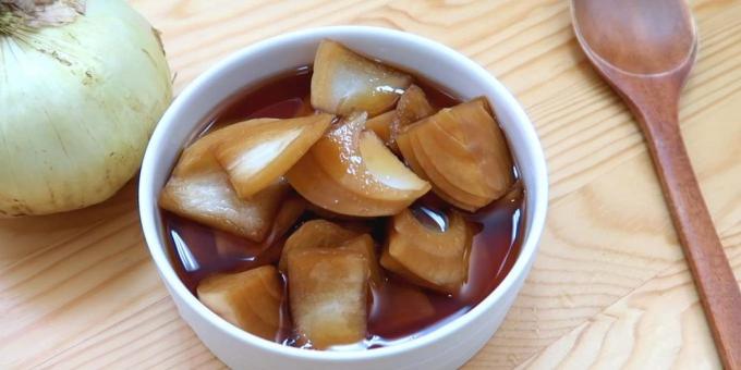Pickled onions with soy sauce