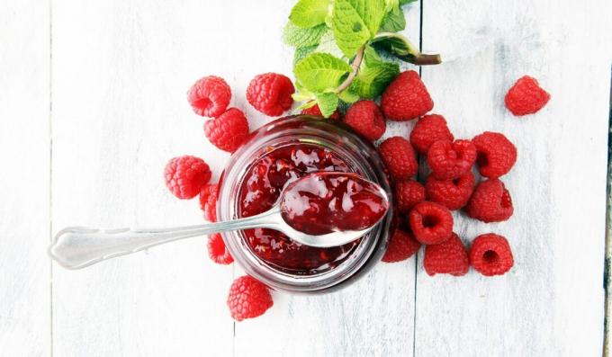 Raspberry five-minute jam