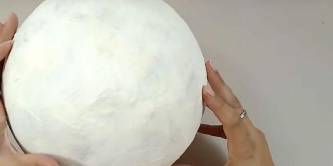 DIY lamp: glue the whole ball