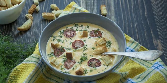 Cheese soup with sausage