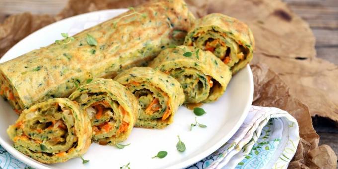 Zucchini roll with carrots and cheese