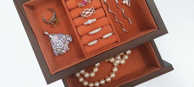 care for jewelry: storage