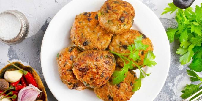 Turkey cutlets with ginger, garlic and herbs