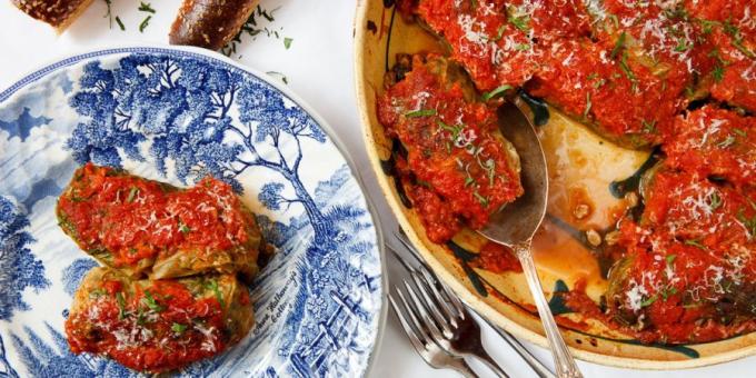 How to cook chicken livers: Stuffed cabbage with mushrooms, chicken liver and spelled