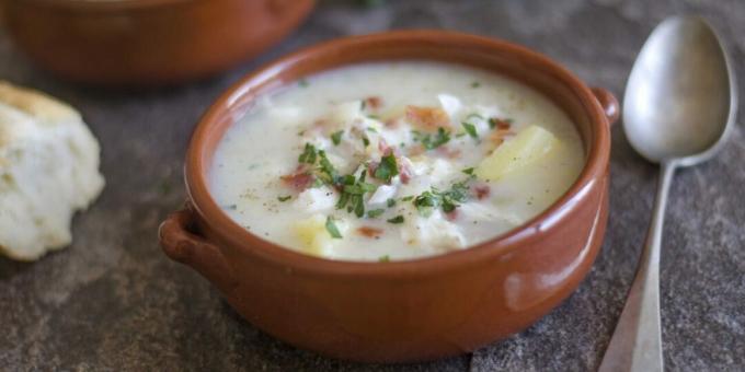 Fish chowder with bacon