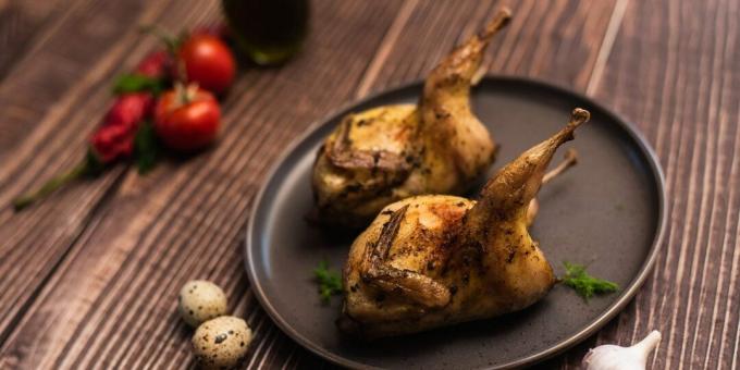 Quails baked with fragrant butter