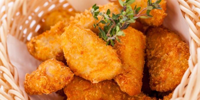 Chicken nuggets with honey, cheddar and parmesan