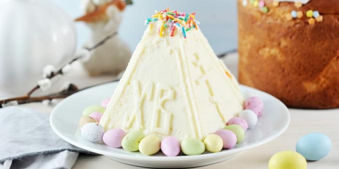 Cottage cheese Easter with poppy seed filling