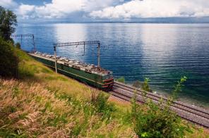 7 of the coolest train journeys