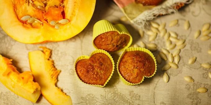 Pumpkin muffins with ginger, cloves and cinnamon