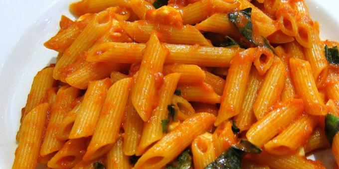 The best recipes with basil: Pasta with basil and eggplant