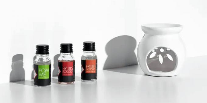 Fragrances for a cozy atmosphere at home: Aroma lamp and oils set