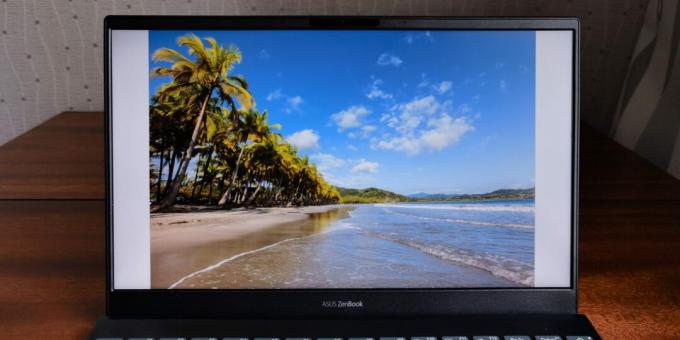ASUS ZenBook 13 UX325 screen