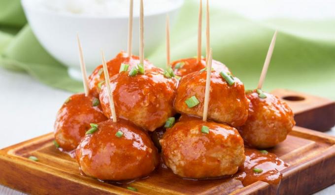 Meat balls in honey-orange sauce