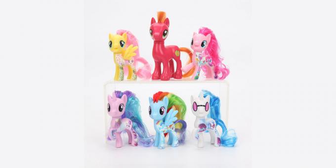 Figures from the cartoon My Little Pony