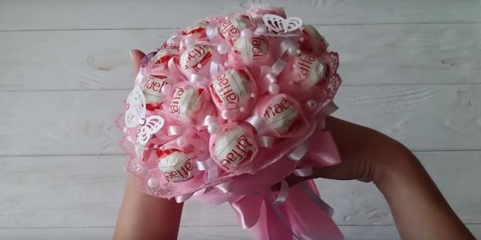 How to make a bouquet of sweets 