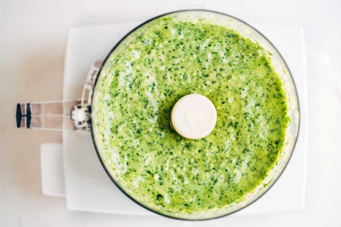 Pistachio sauce with avocado and herbs