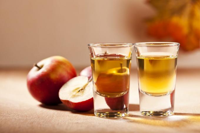 alcohol tinctures: apple calvados